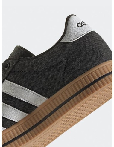 Adidas Daily 3.0 in  Core Black / Cloud White / Gum - HP6032