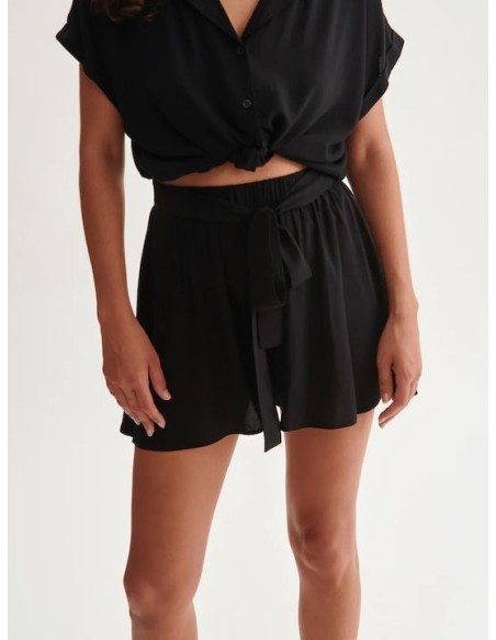 24COLOURS Black Shorts - 60818b