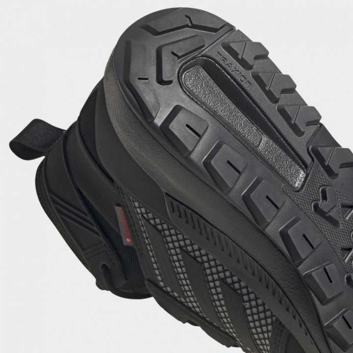 ADIDAS TERREX TRAILMAKER MID COLD.RDY HIKING SHOES