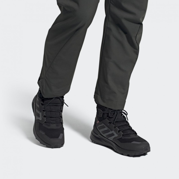 ADIDAS TERREX TRAILMAKER MID COLD.RDY HIKING SHOES