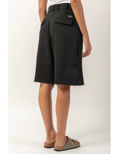 Kaotiko Black Wide Leg Pinzas Bermuda...