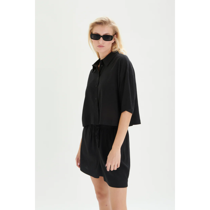 24COLOURS Black Linen Shorts  - 60819b