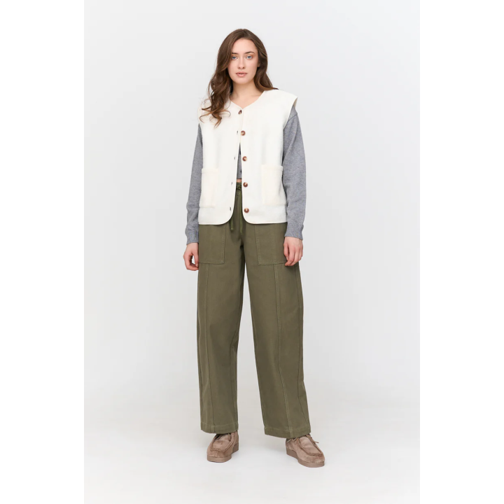 24 Colours Vest in white - 90511b