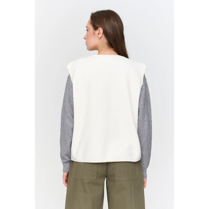 24 Colours Vest in white - 90511b