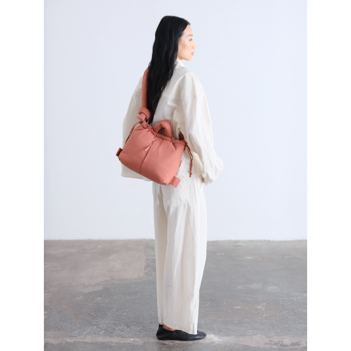 Olend Compact Ona Soft Bag Soft peach - com-sof